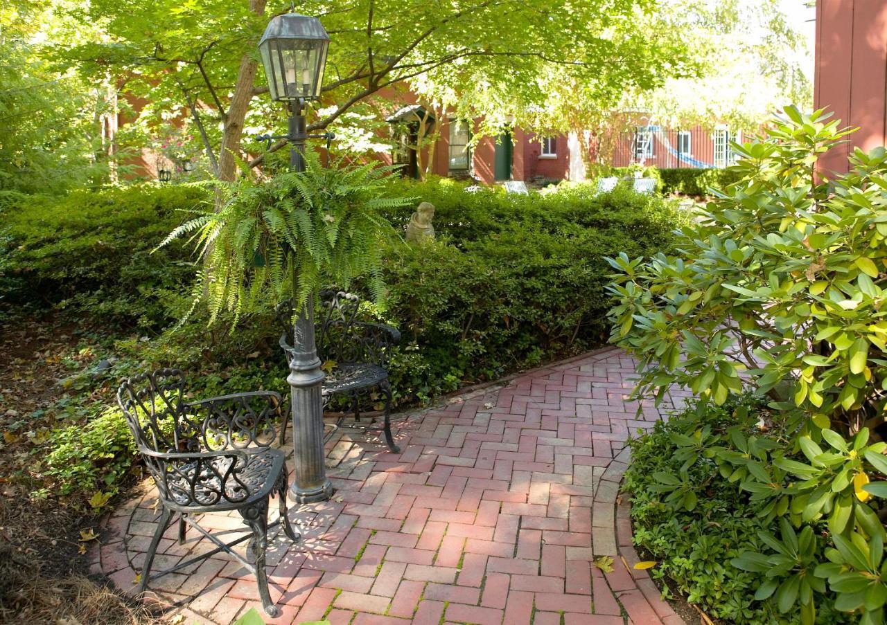 Louisville Bourbon Inn 외부 사진
