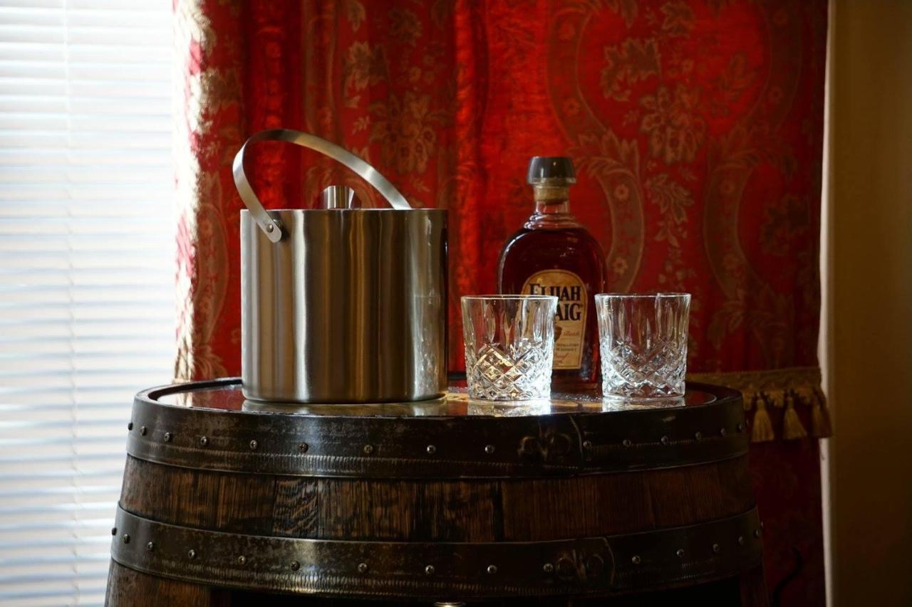 Louisville Bourbon Inn 외부 사진