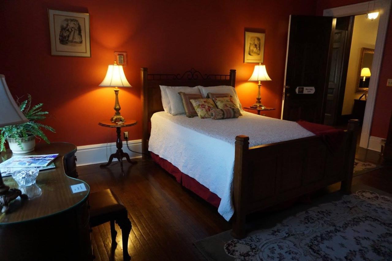 Louisville Bourbon Inn 외부 사진