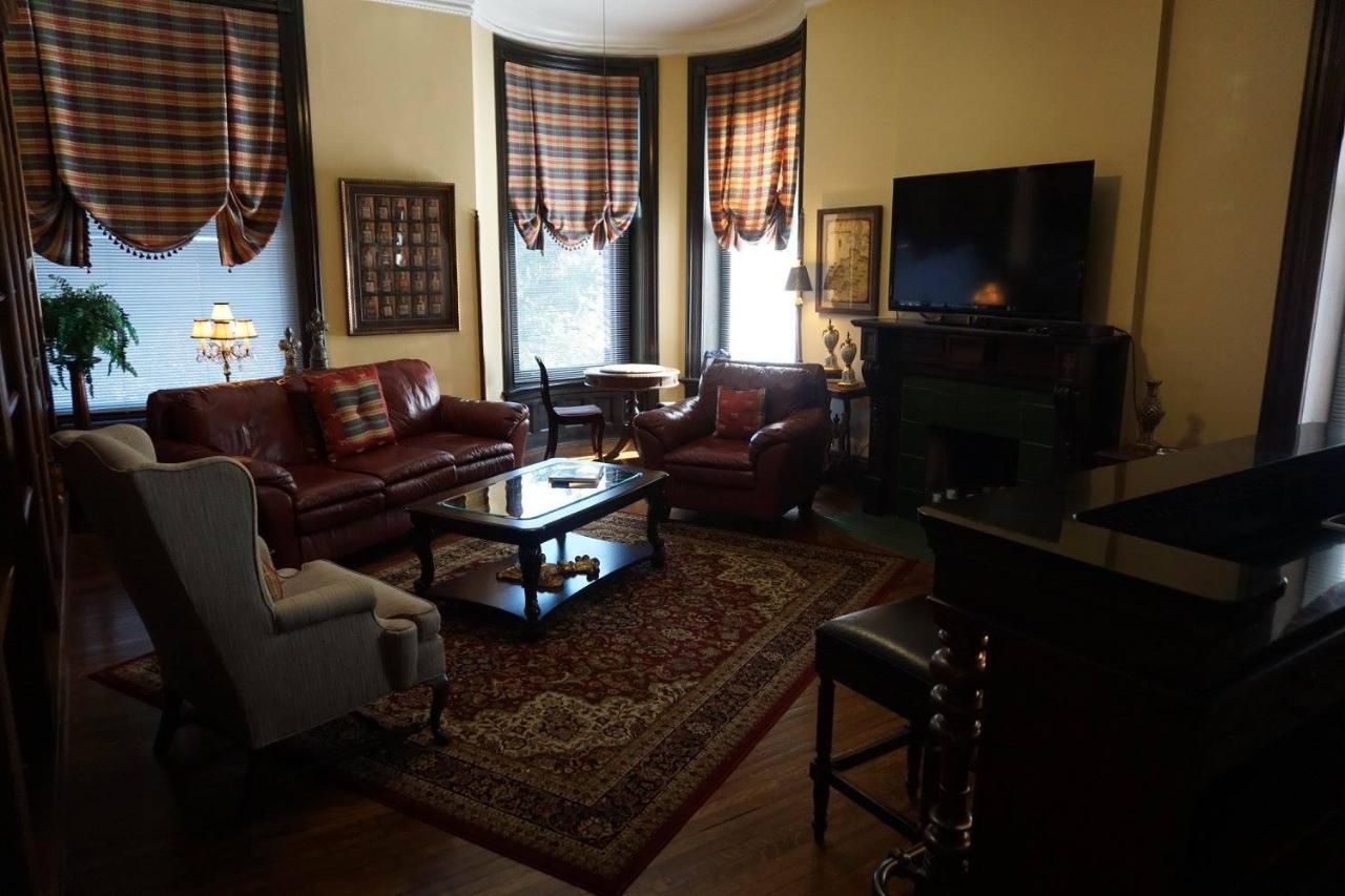 Louisville Bourbon Inn 외부 사진
