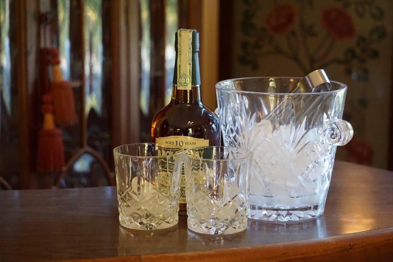 Louisville Bourbon Inn 외부 사진